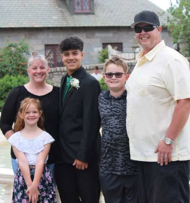 estudiante con su familia de acogida en Estados Unidos