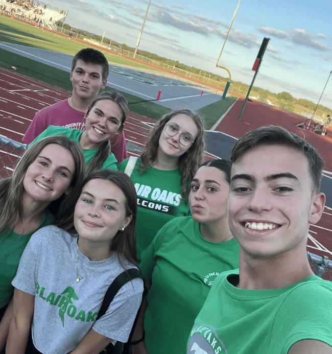 estudiantes en un high school al viajar a estados unidos